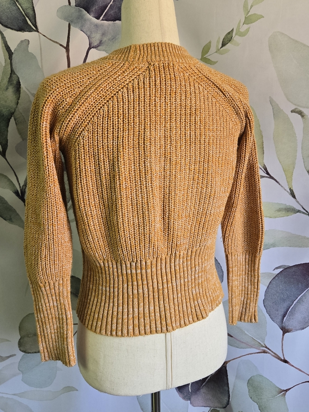 UNIVERSAL THREAD | Shaker Stitch Cropped Sweater in Marigold sz XS - Picture 2 of 9